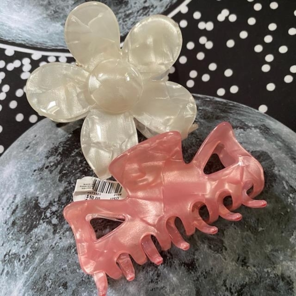 URBAN OUTFITTERS | Hair Claw Clips (Set Of 2)